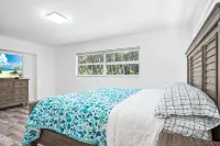Naples Dream Escape 4BR Home, heated pool, 10min from Beach - Villas