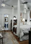 Sabal Palm House Bed and Breakfast - parking