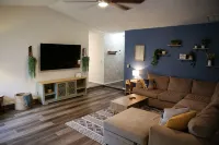 Broken Arrow Home -Cozy Design, Family Friendly - Boutique