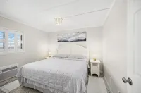 Ocean and Bay view luxury condo with balcony - 4-Star