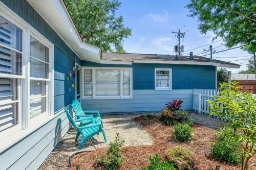 Your quaint family-friendly getaway on the Coast! - 4-Star