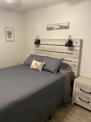 Quiet, peaceful little cabin just one mile from flowing wells marina - Alppimaja