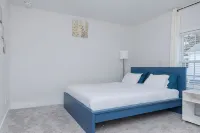 Charming 2-bedroom house with AC and WiFi in enjoyable China Grove - 3-Star
