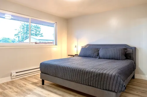 BayView Escape - True waterfront property - 2-Star