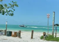 3 Miles to Siesta Beach 3bdr/2bth with heated pool - สระว่ายน้ำส่วนตัว