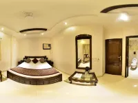 Amax Inn Hotels near Sadar Bazaar