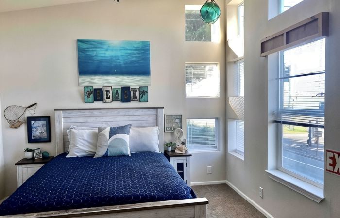 🛟🎣😎Harbor Lite 2BdrmDreamHouse +Loft! AT the PORT. Peeks of Harbor,River,Ocean!