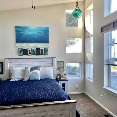 🛟🎣😎Harbor Lite 2BdrmDreamHouse +Loft! AT the PORT. Peeks of Harbor,River,Ocean!