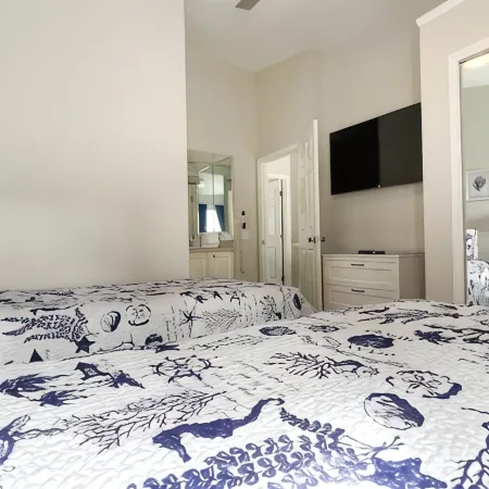 Perfect family two story Villa 8 near SeaWorld