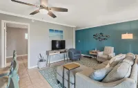 Blue Pearl   1 bedroom, 2 bath condo - sleeps 6 , Pet friendly. - 2-Star