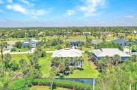 The Clubhouse - Fish, Bike and Relax in this spacious Home with a Hot Tub - 3-Star