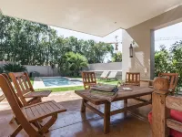 Houghton Place Hotels near Killarney Mall