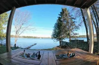 The Ice House - An UPscale U.P. lake home - 4성급