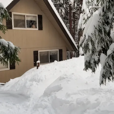Nature Lover's Paradise: Luxurious The Shire - Cubs Crossing Chalet in Sierras