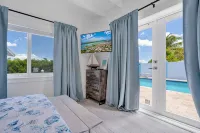 Harbor Hideaway - 3bed,2bath,50' dock, heated pool, tiki with all the amenities. - ที่มีฟิตเนส