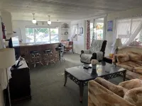 哈伯德萊克度假型空調湖畔移動房屋 - 2 星級