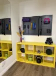 Bright Vibes Home- Sleeps 8- 1 Block to University- Pacman, BBQ, Indoor Gym - 3-Star