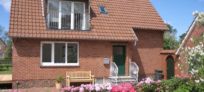 Wattkante Burhave, Apartment Ebbe & Flut: Danish stove, 70 sqm, near the beach Hotels in Butjadingen