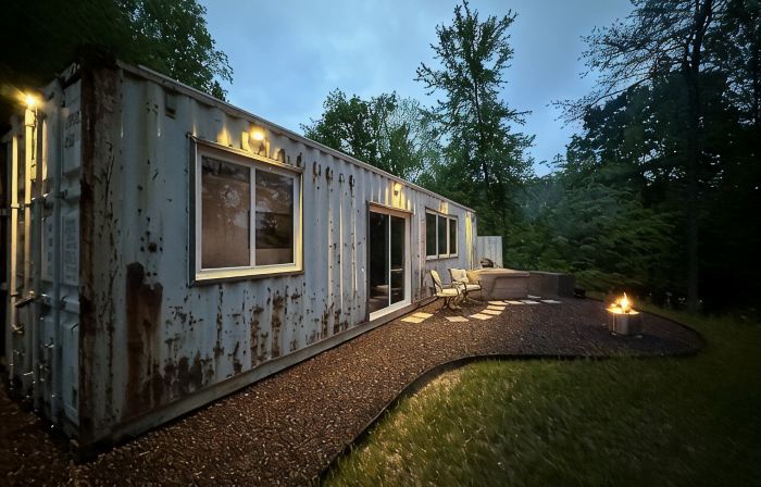 This IS the One! Shipping Container Cabin-View-Wifi-Natural Bridge-Nada Tunnel