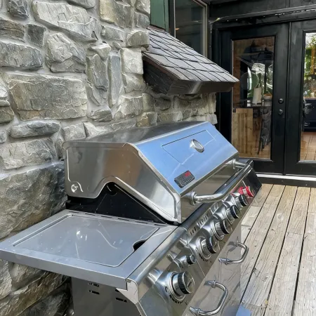 Walk to Slopes.  Deerwoods, a Traditional Mountain Lodge.  Late Summer Special.