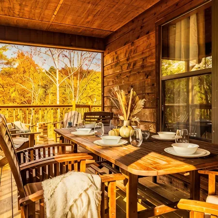 Family‑Friendly Retreat: Hot Tub, Theater + Close to Attractions