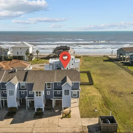 Unobstructed Ocean Views!  Walk to the Beach! King Bed. Pets. Nema 14-50 Outlet!