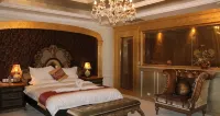 Xinghe Hotspring Spa Holiday Hotel - Mountain view