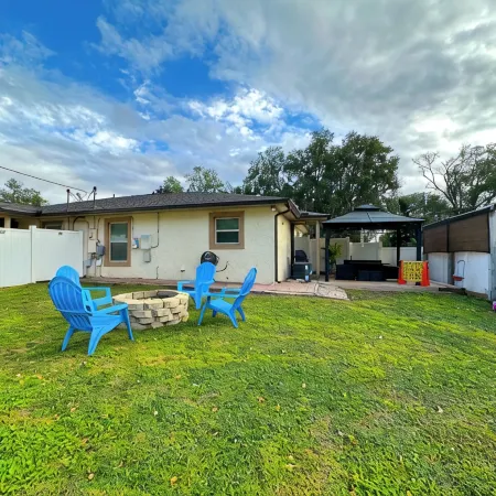 Enchanted 2 Bedroom Home near Downtown Winter Garden