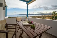 Avlemonas Bay Sea Houses. - Beach