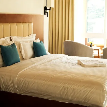 33rd Executive Suites