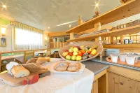 Hotel Lo Fleyé - breakfast