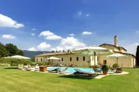 San Pietro Sopra le Acque Resort & Spa Hotels in Massa Martana