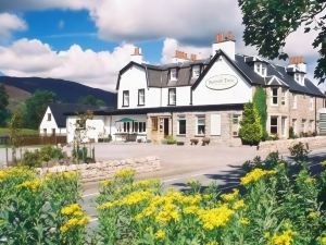 The Rowan Tree Country Hotel