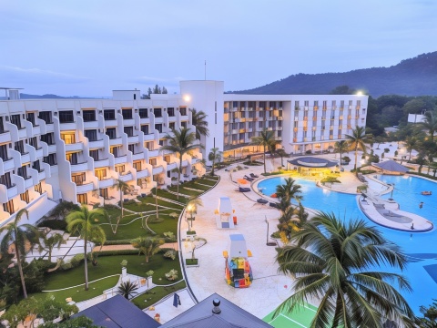 Harris Resort Waterfront Batam Hotels in Batam