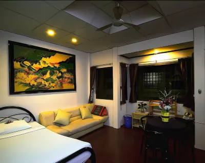 Karon Cafe Inn Hotel a Karon Beach