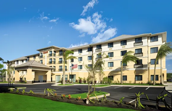 毛伊島卡胡魯伊機場萬怡酒店