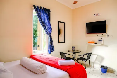 Pondok Malabar Mitra RedDoorz Hotel di Jakarta Barat