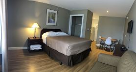 Royalty Maples Cottages and Motel
