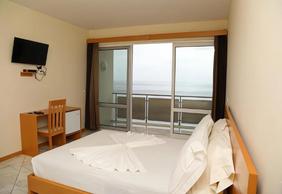 Cape Verde Island - Housity