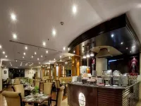 Surabaya Suites Hotel Powered by Archipelago - Desayuno