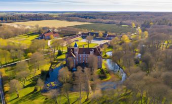 Sostrup Slot og Kloster