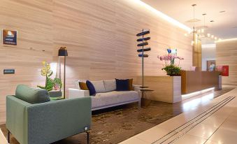 2. Tryp by ..