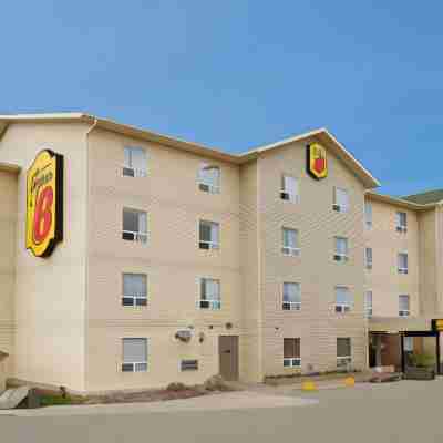 Super 8 by Wyndham Yellowknife Hotel Exterior