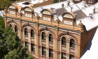 Harbour Rocks Hotel, a EVT Hotel