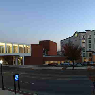 Wingate by Wyndham Lima Downtown Hotel Exterior