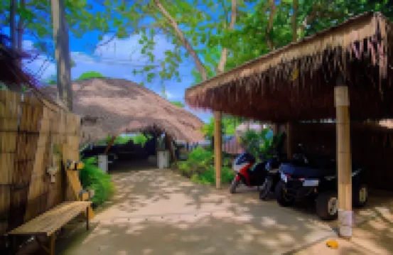 บีช เฮาส์ แคมป์