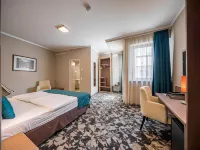 Erzsébet Királyné Szálloda Hotels in Getterle