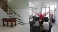 Shamrock Beach Villa Penang No20 Sleeps 22