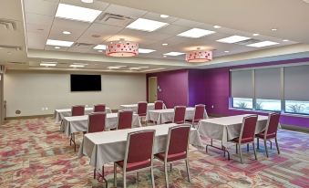 Home2 Suites by Hilton - Kansas City Airport