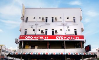 Aristo Hotel 81